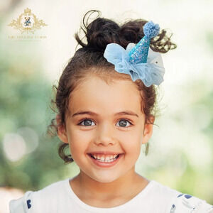 NWT Cute Princess Happy Birthday Hat Girls Hair Clip Blue & Gold Glitter Tulle